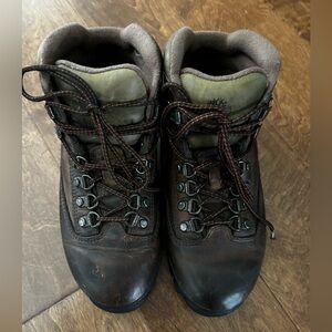 🥾Womens 8.5 Timberland boots! 🥾